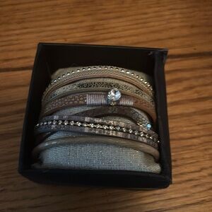 Brown and gemmed leather bracelet, magnetic wraparound